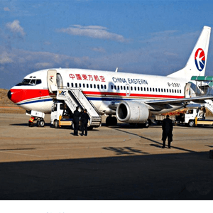 珠海机场空运航空快运业稳步发展的原因是什么？